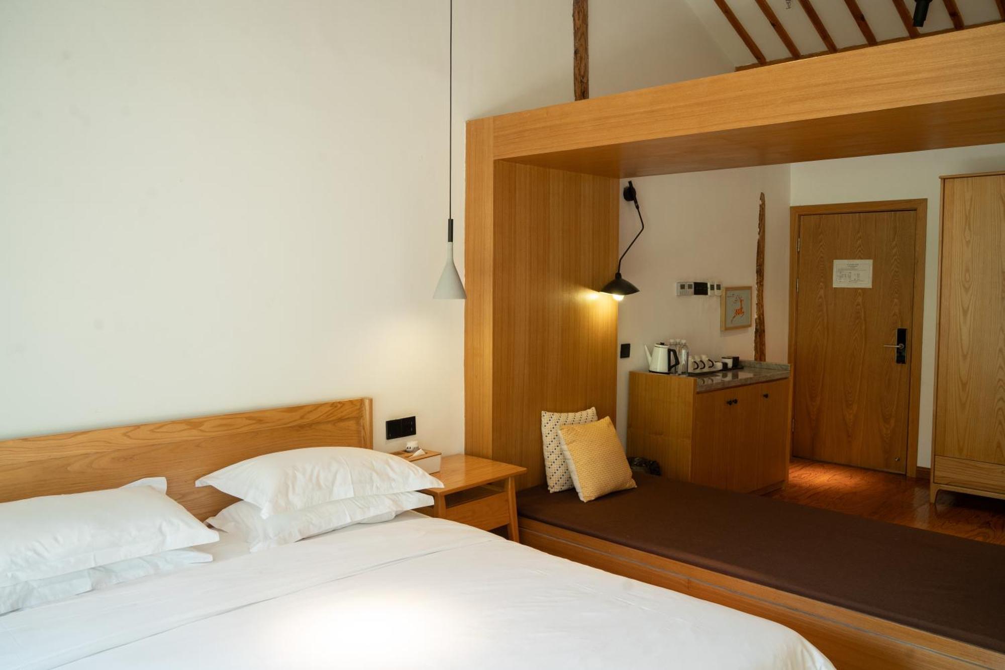 July Bamboo Hostel Deqing Экстерьер фото