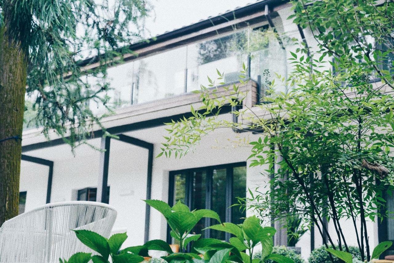 July Bamboo Hostel Deqing Экстерьер фото